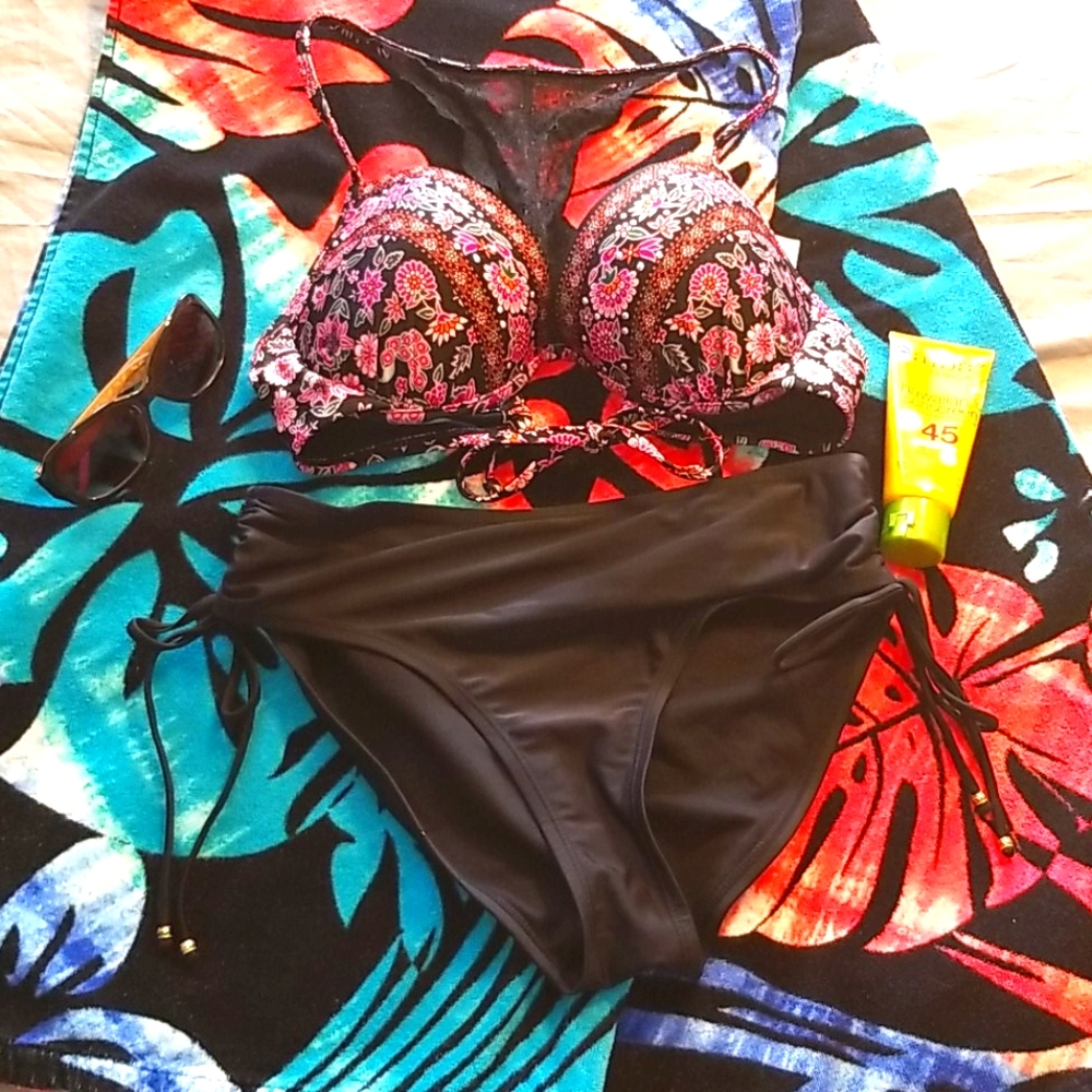 ⬇️ Time&Tru Bikini-Top-L & Bottom-M